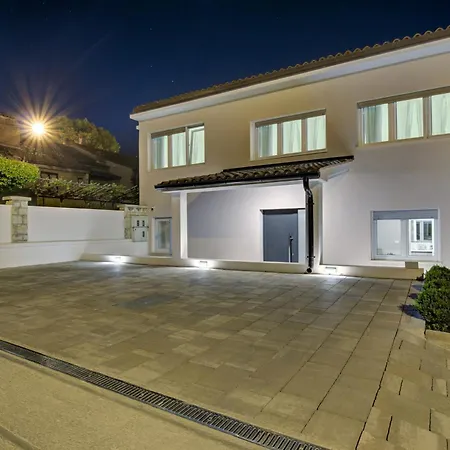 アパート Delux Angie With Free Parking *