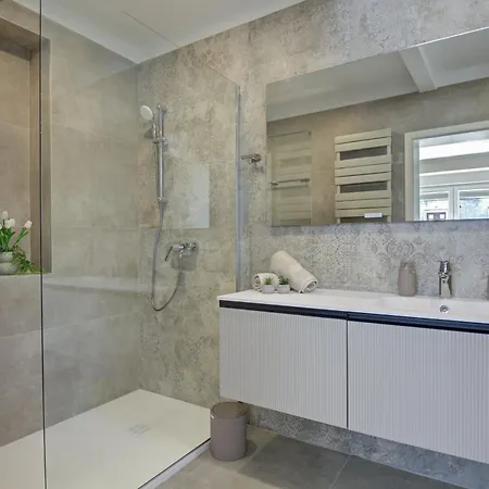 Delux Angie With Free Parking * プーラ