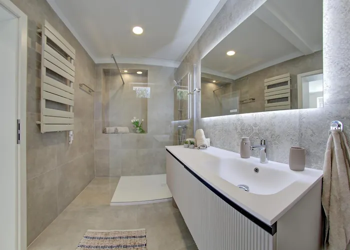 Delux Angie With Free Parking Пула